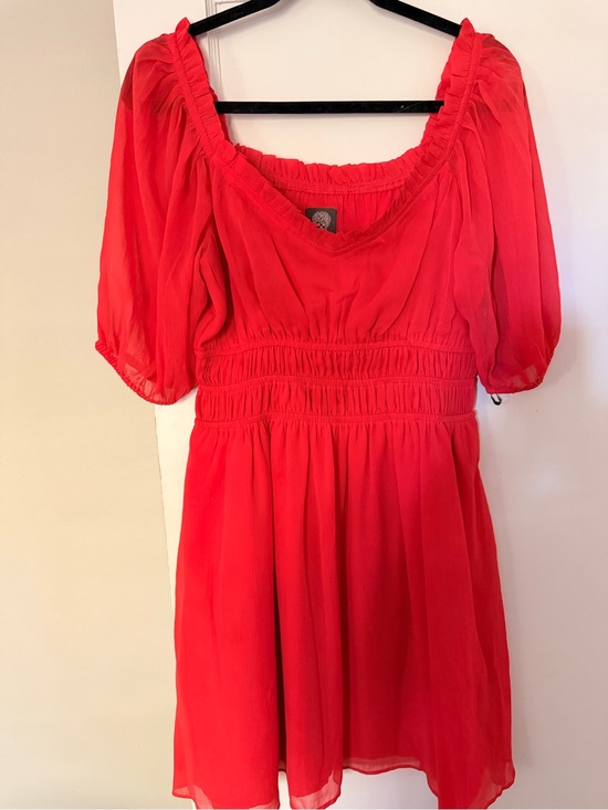 Vince Camuto Dresses & Skirts - Vince Camuto Red Puff-Sleeve Smocked Mini Dress